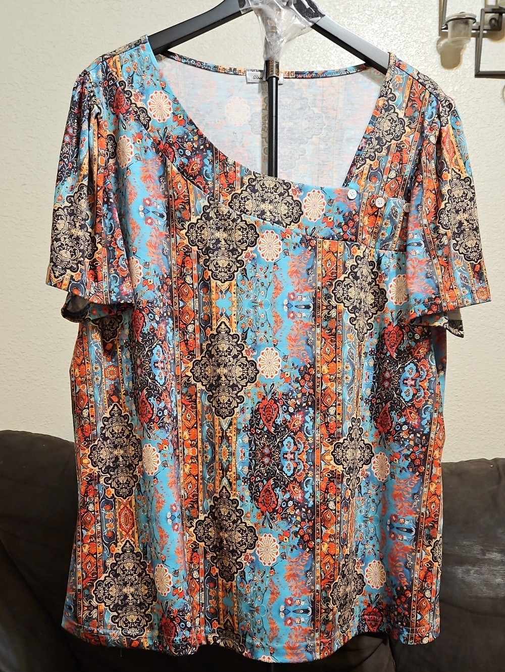Women’s Short Sleeve Scoop Neck Top in Turquoise and Orange Mosaic
